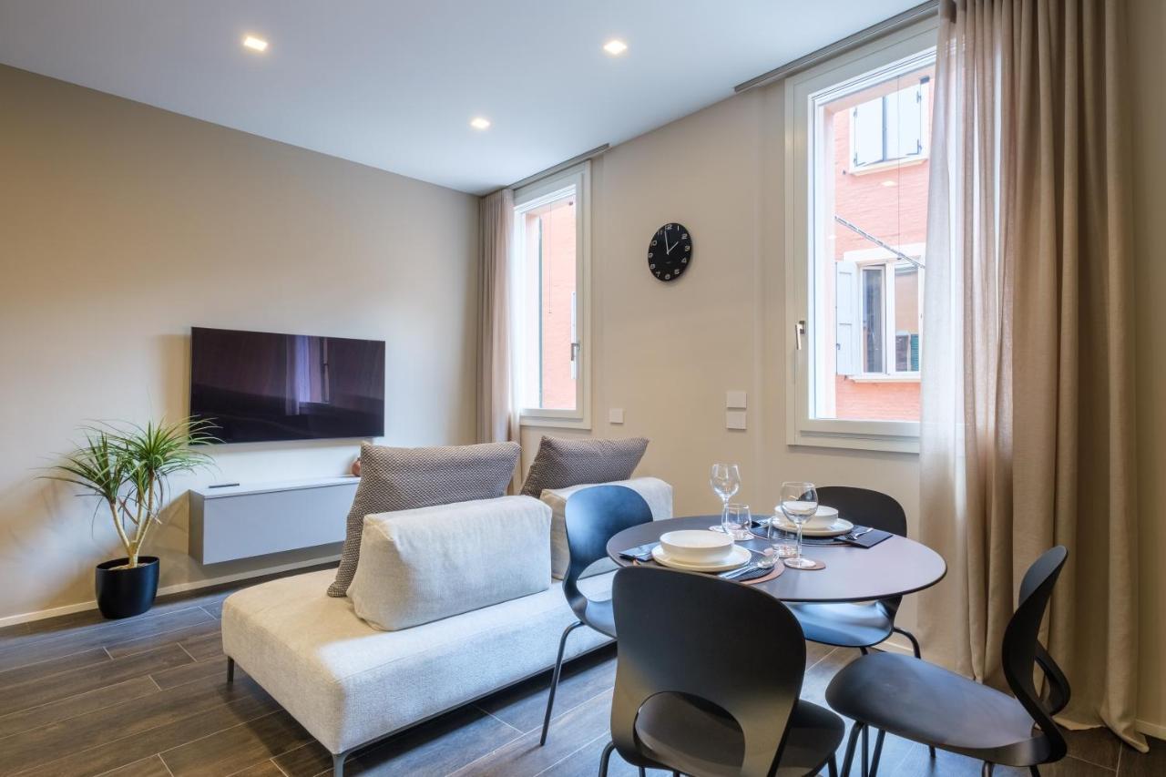 Golden Suite By Studio Vita Bologna Eksteriør billede